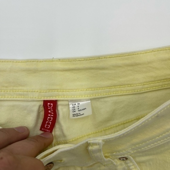 Divided Jean Shorts - Picture 3 of 5